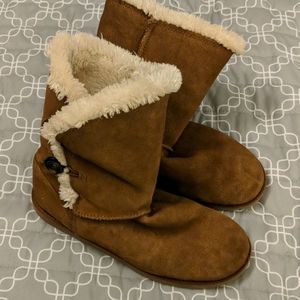 Ugg Style boots
